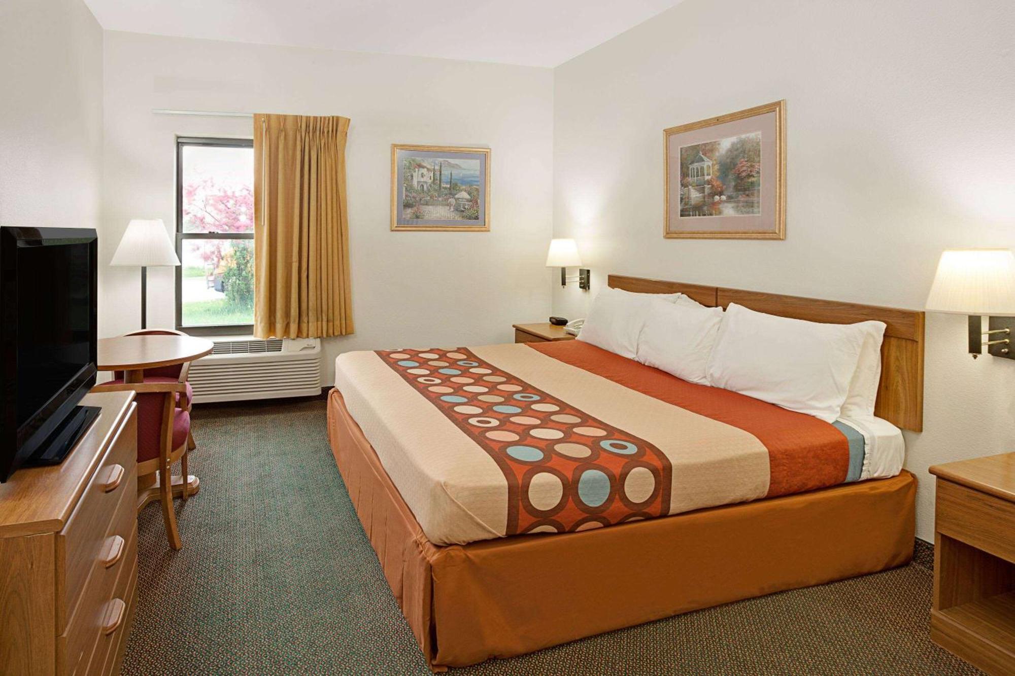 Super 8 By Wyndham Hampshire Il Hotel Buitenkant foto