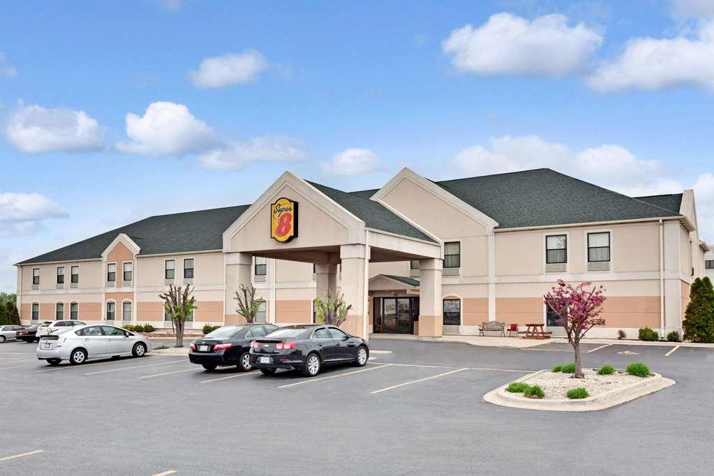 Super 8 By Wyndham Hampshire Il Hotel Buitenkant foto