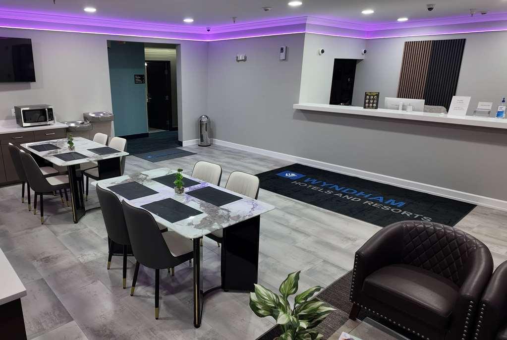 Super 8 By Wyndham Hampshire Il Hotel Interieur foto